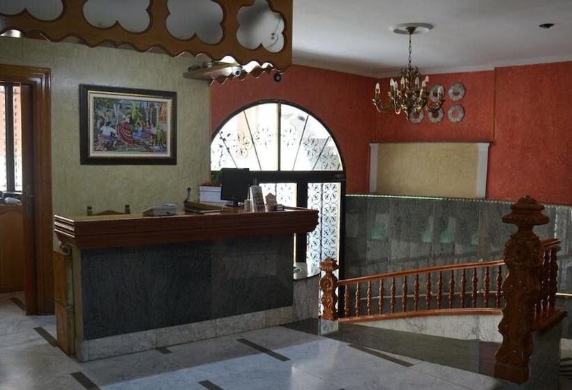 Отель Hostal Manolete