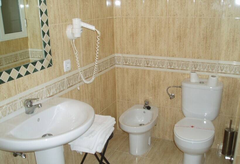 فندق Manzanares