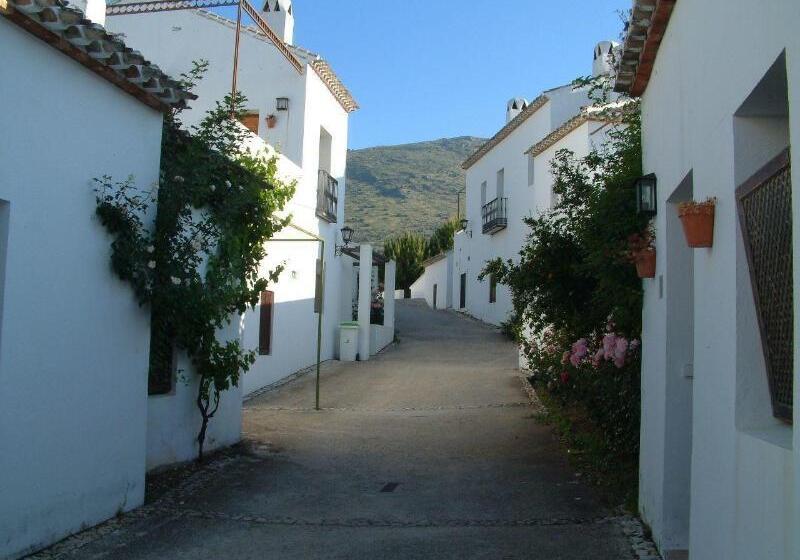 فندق ريفى Villa Turistica De Priego