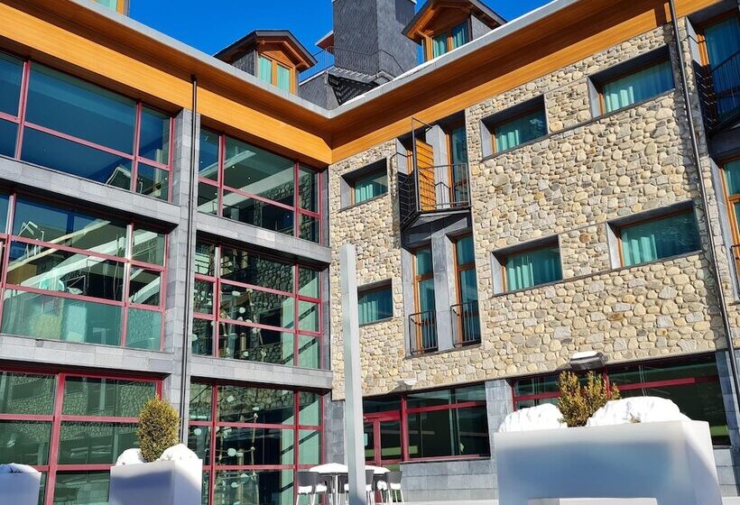 Sommos Hotel Aneto