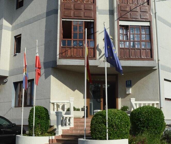 Fotos del hotel Surfances:  13