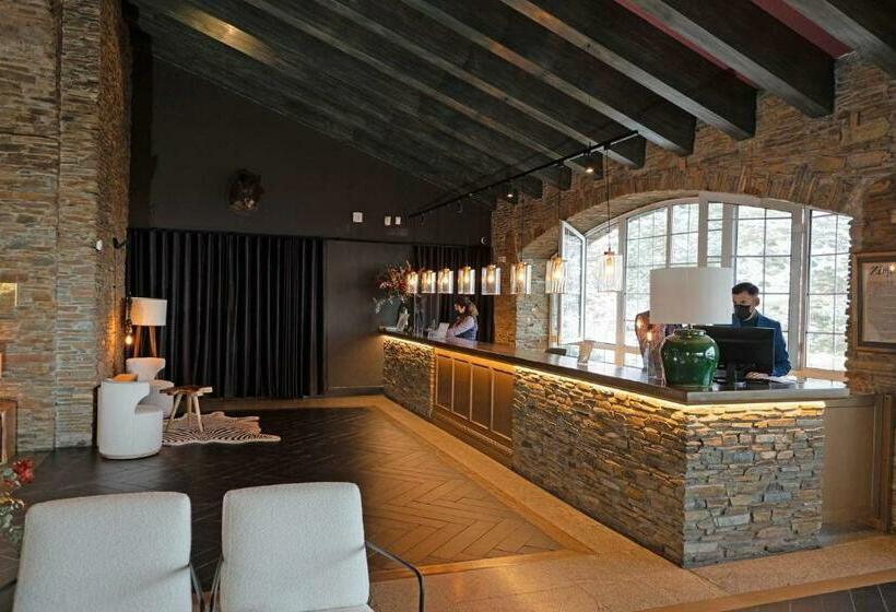 酒店 The Mountains