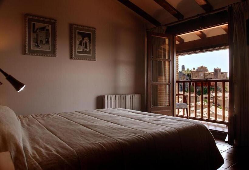 فندق Villa De Alquézar