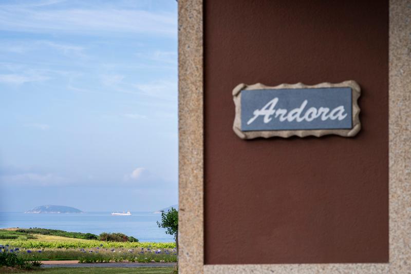 هتل Ardora