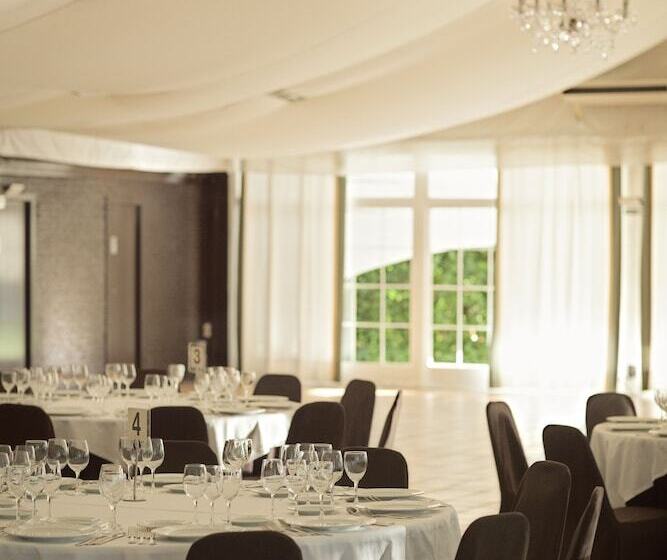 Отель Don Carlos