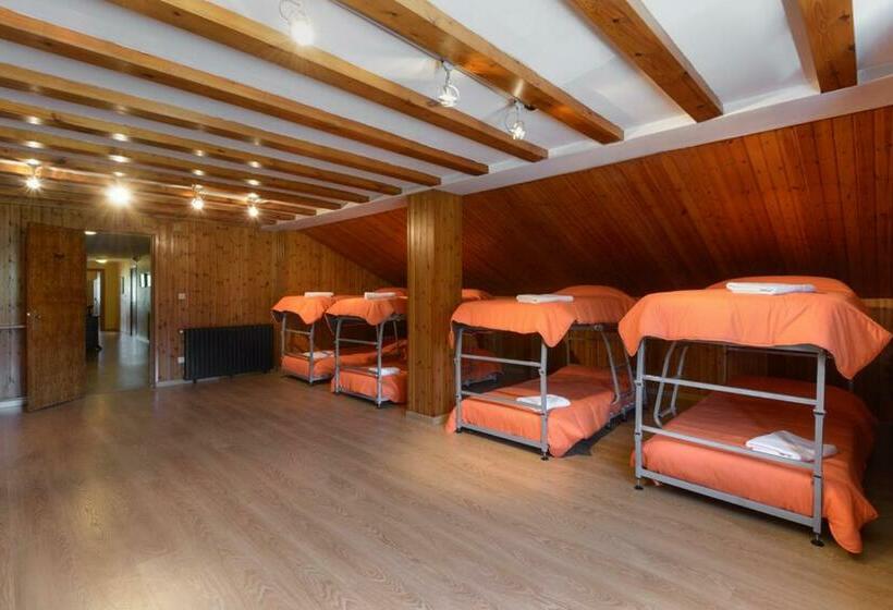 فندق Albergue Villanúa