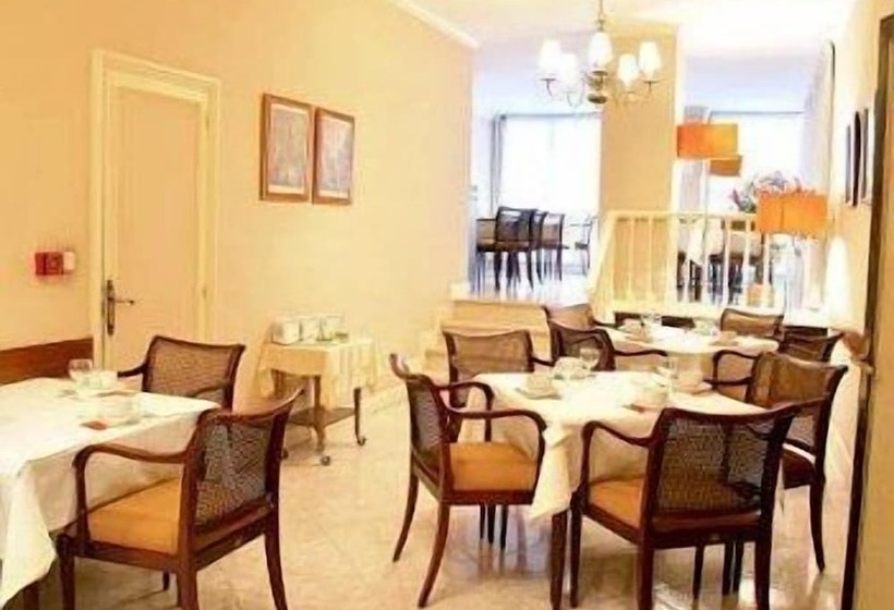 בית מלון כפרי Monclus