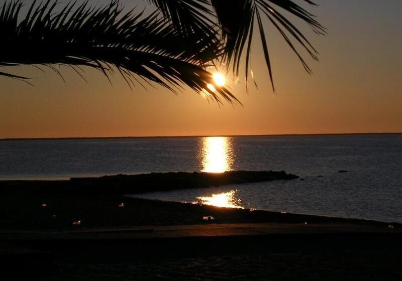 فندق Neptuno