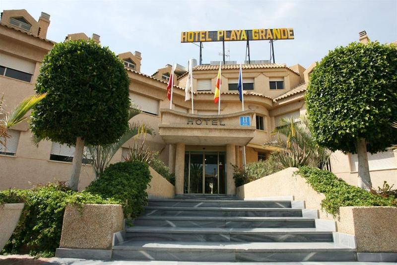 هتل Playa Grande