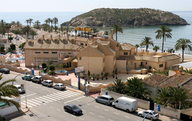 هتل Playa Grande