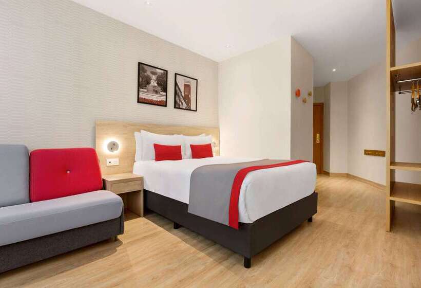 Hotelli Ramada By Wyndham Madrid Tres Cantos