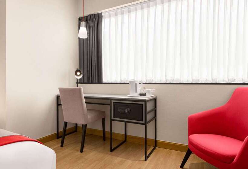 هتل Ramada By Wyndham Madrid Tres Cantos