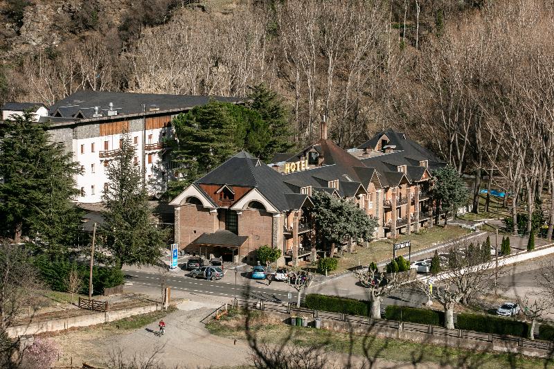 هتل Snö Condes Del Pallars