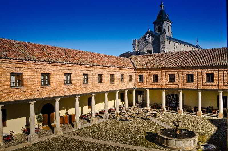 هتل Sheraton Santa María De El Paular