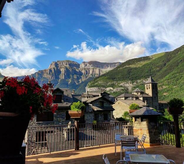 هتل Villa De Torla
