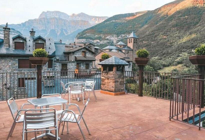 هتل Villa De Torla