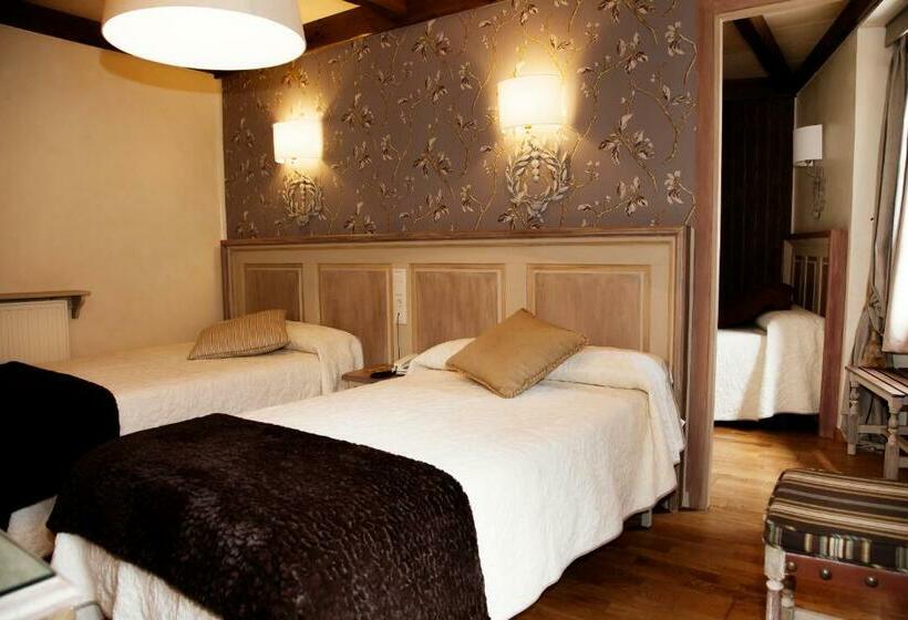 هتل Villa De Torla