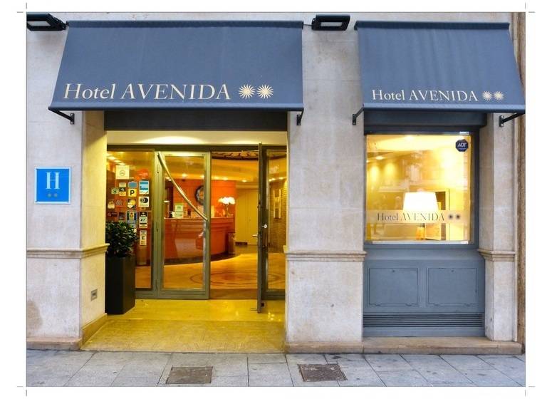 ホテル Avenida