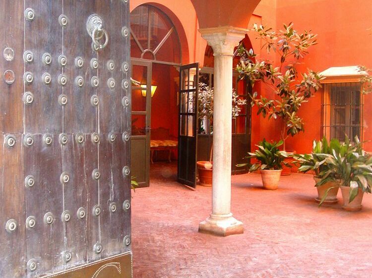 فندق Casa De Carmona