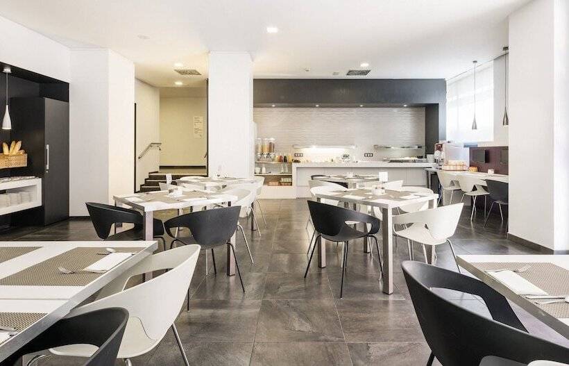Fotos del hotel Ilunion Romareda:  12