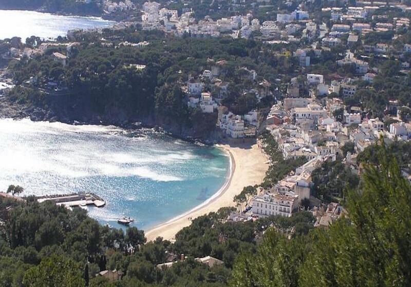 فندق Llafranch