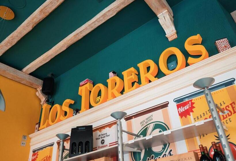 هتل Los Toreros