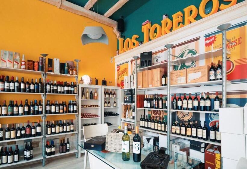 هتل Los Toreros