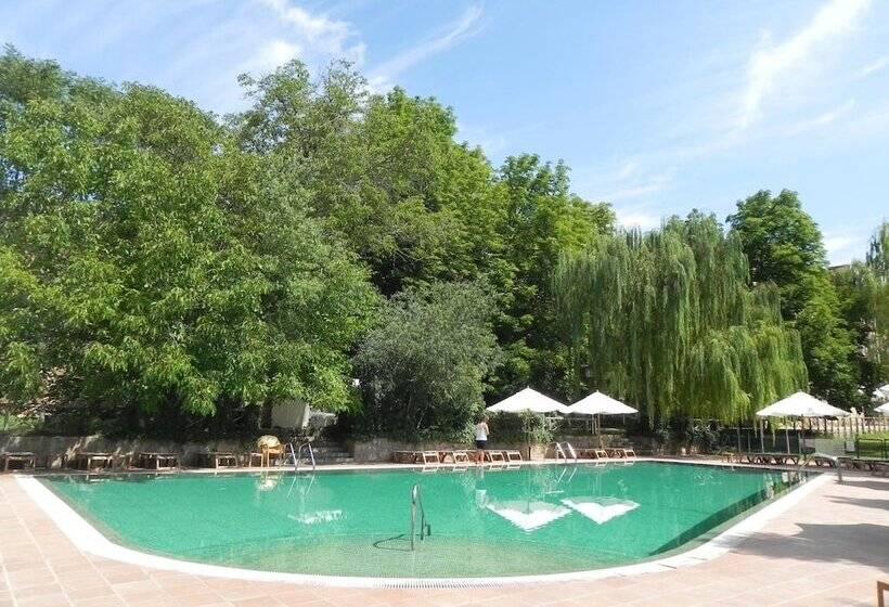 هتل Monasterio De Piedra