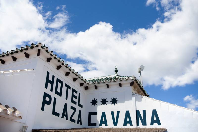 هتل Plaza Cavana