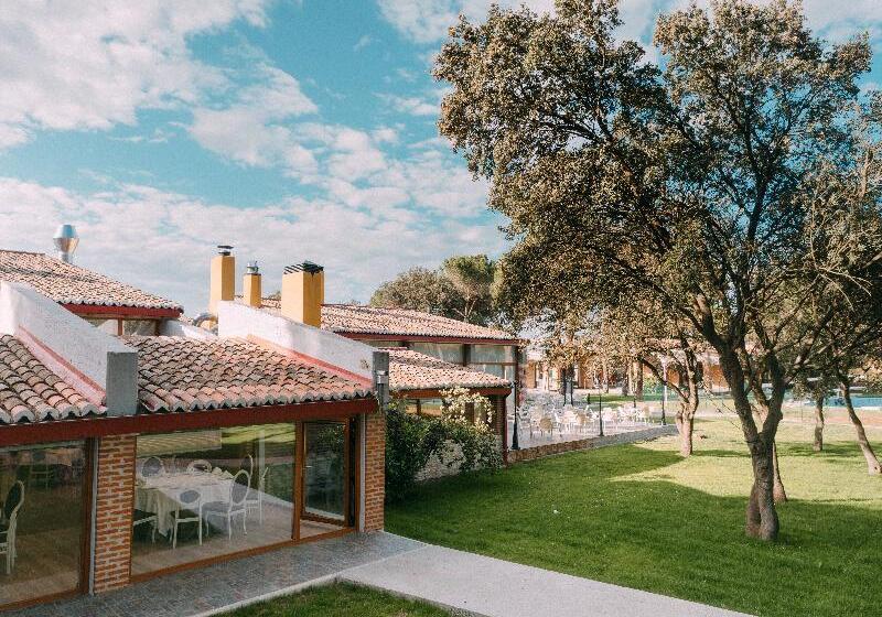 هتل Resort El Montico