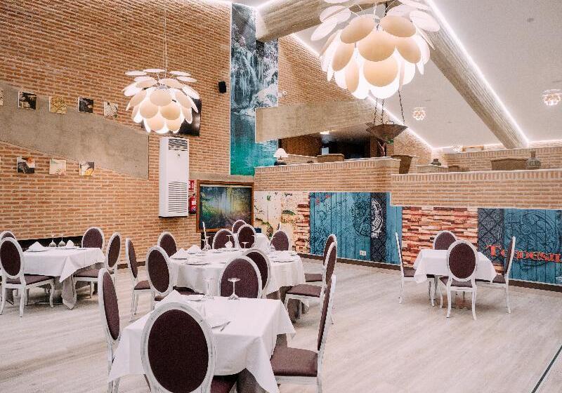 هتل Resort El Montico