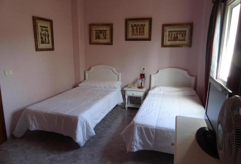 Hotell Tanausu