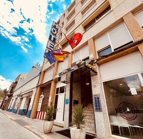 هتل Tortosa Parc