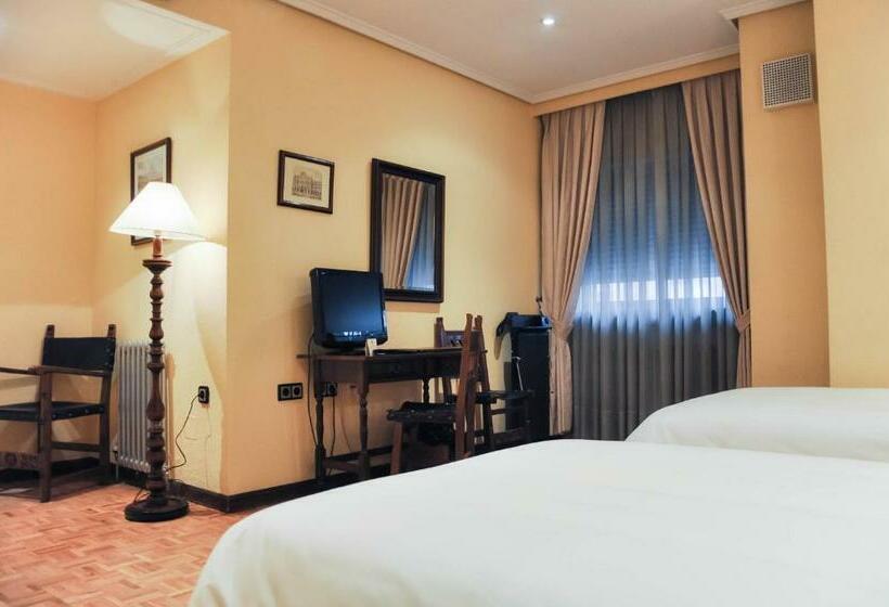 هتل Urban Salamanca