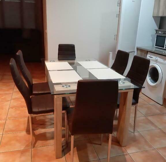 مسافرخانه Apartamentos Mirador De Gúdar