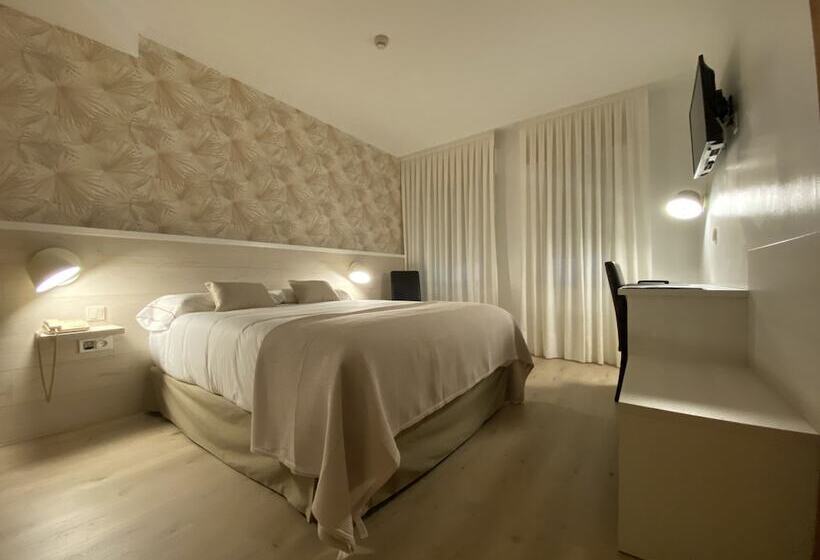 Hostal Paris