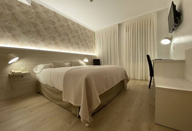 Hostal Paris