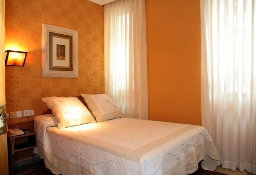 Hostal Paris