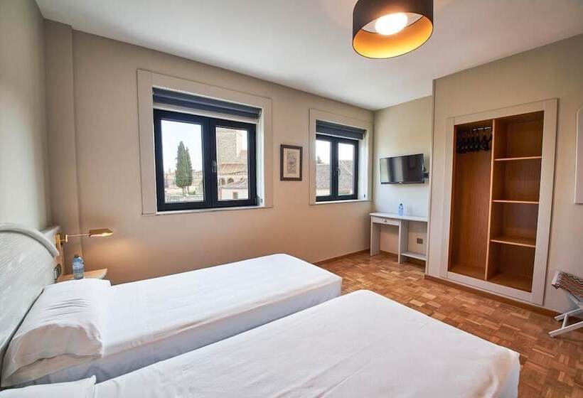 פונדק Sotopalacio Hsr