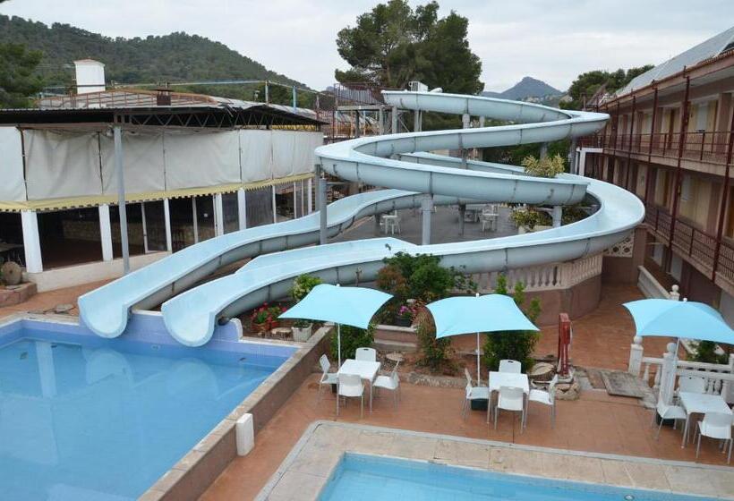هتل Complejo Turistico La Pinada