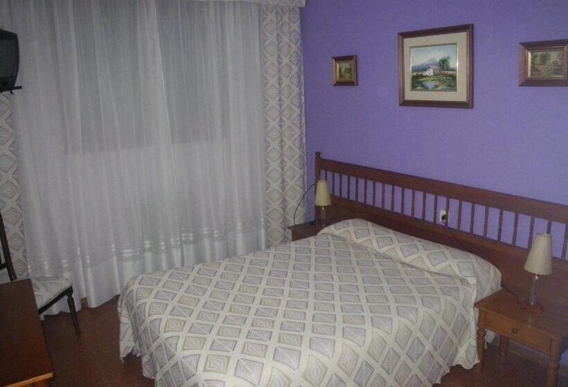 هتل Duque De Osuna