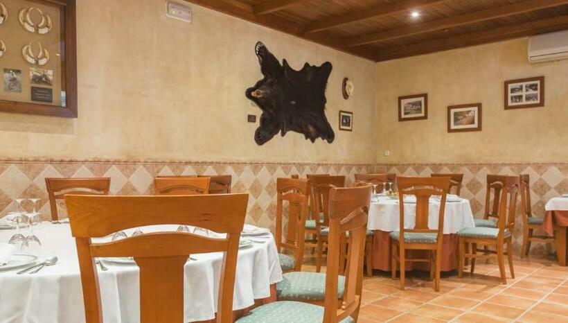 Отель Hostal Casa Apelio