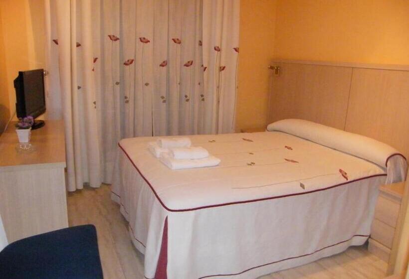 Отель Hostal Dulcinea