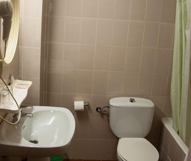 Отель Hostal Fontdemora