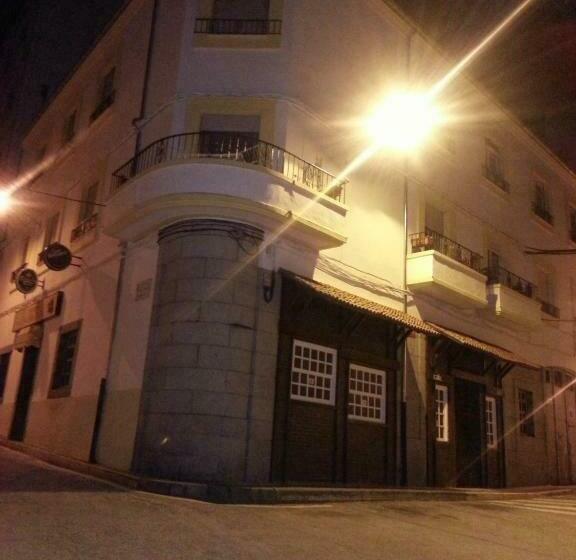 هتل Hostal La Otra Casa
