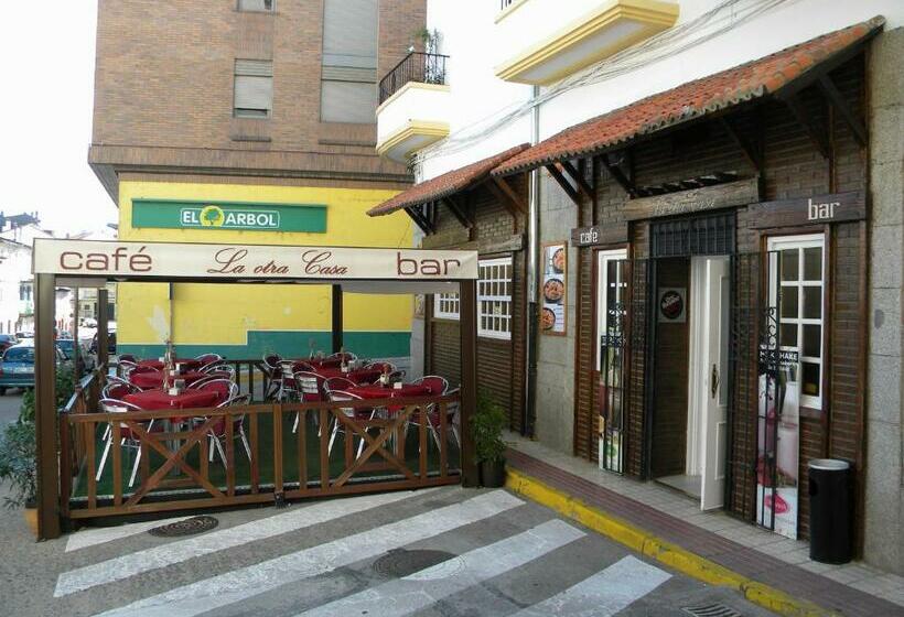 هتل Hostal La Otra Casa