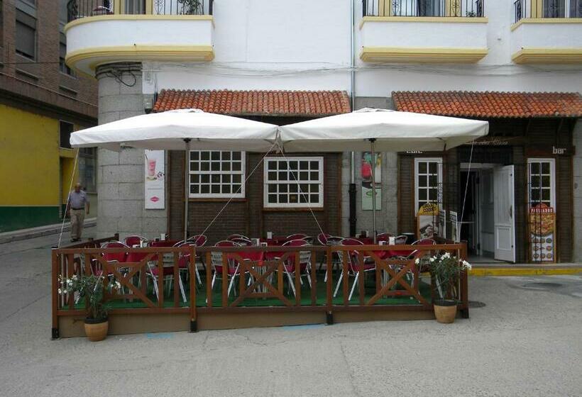 هتل Hostal La Otra Casa
