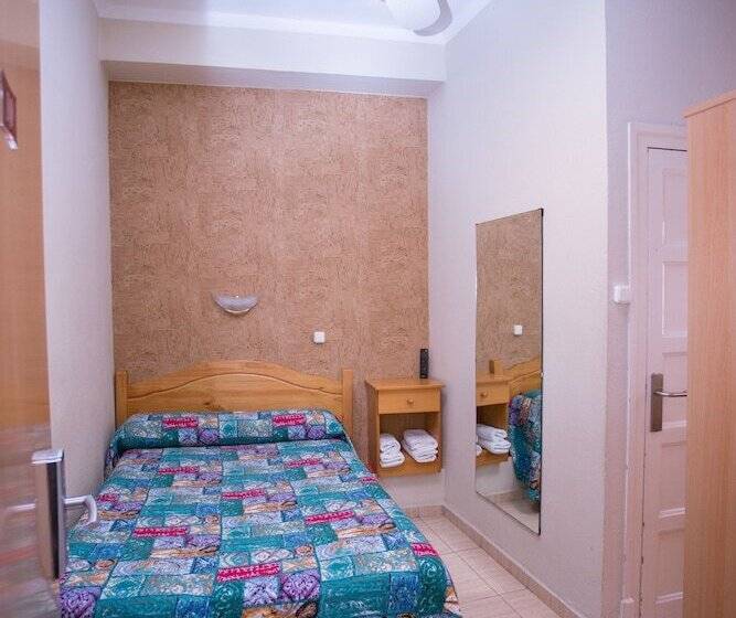 Hotelli Hostal Navarra