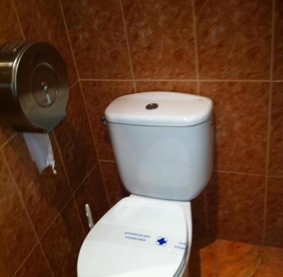 هتل Hostal Puerta La Villa