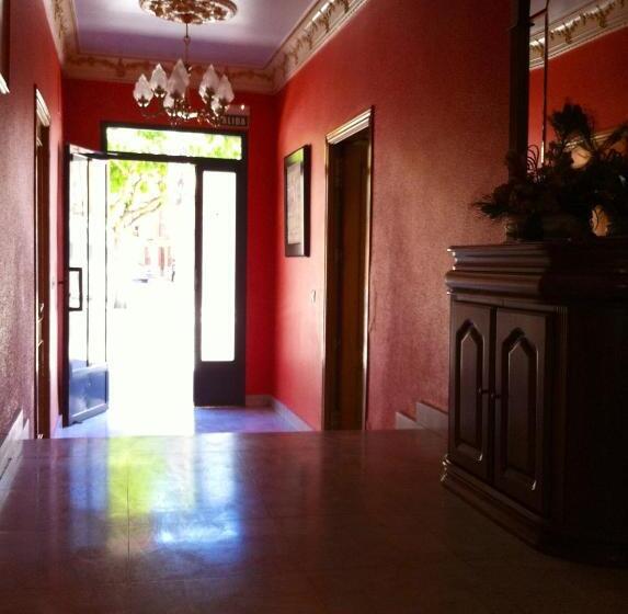 هتل Hostal Puerta La Villa